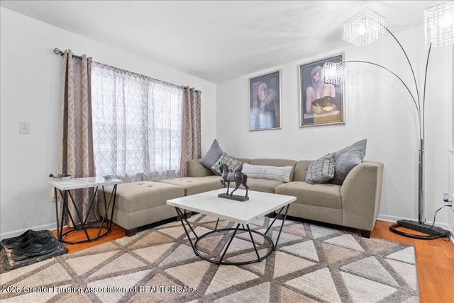 6264 Beechfield Drive, Lansing, MI 48911