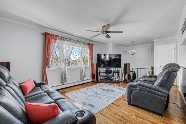 17 Brennan Street, Huntington, NY 11743