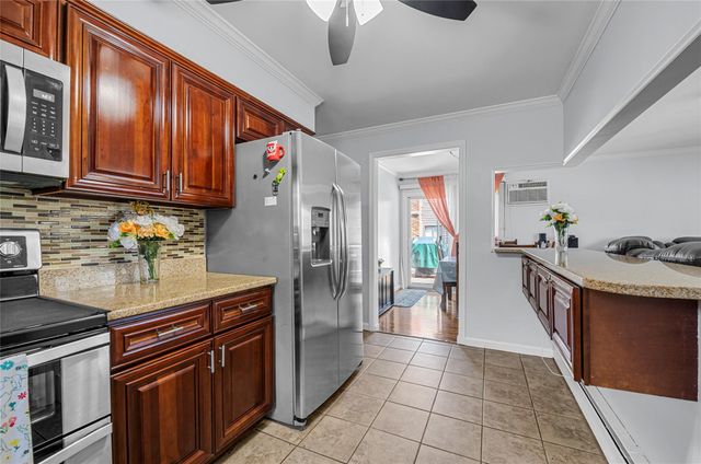 17 Brennan Street, Huntington, NY 11743