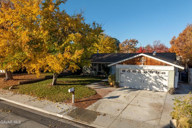 42901 Willow West Court, Lancaster, CA 93536
