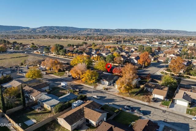 42901 Willow West Court, Lancaster, CA 93536