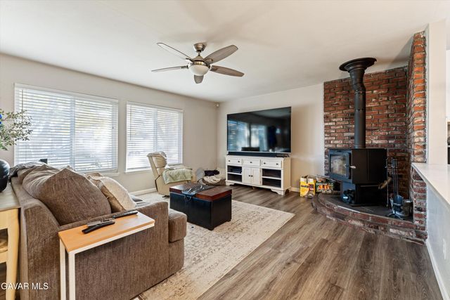 42901 Willow West Court, Lancaster, CA 93536