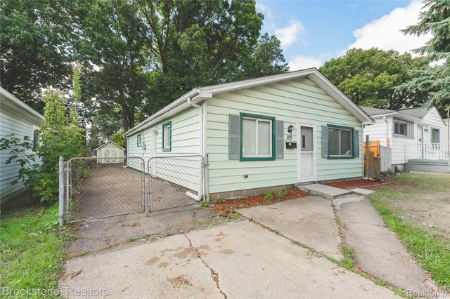 110 E Cornell Avenue, Pontiac, MI 48340