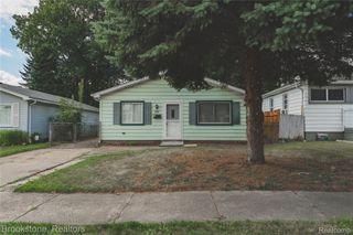 110 E Cornell Avenue, Pontiac, MI 48340