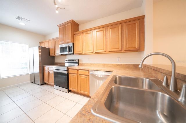 5808 NATURE TERRACE COVE, Tampa, FL 33617