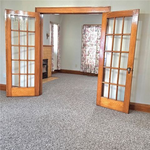 1120 Smithfield Street, Parkersburg, WV 26101