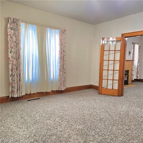 1120 Smithfield Street, Parkersburg, WV 26101