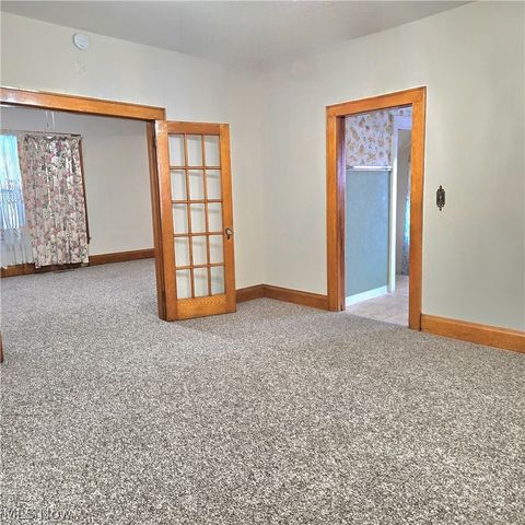 1120 Smithfield Street, Parkersburg, WV 26101