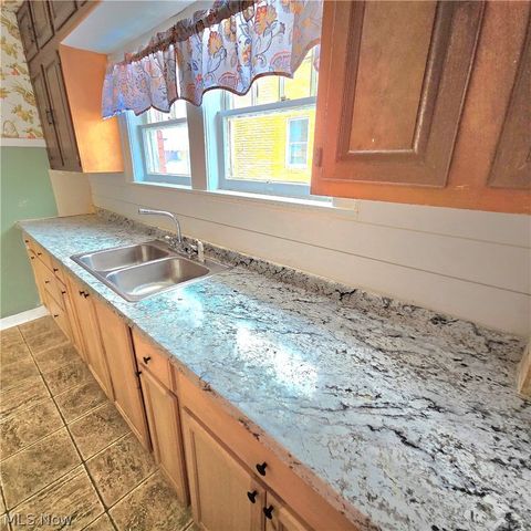 1120 Smithfield Street, Parkersburg, WV 26101