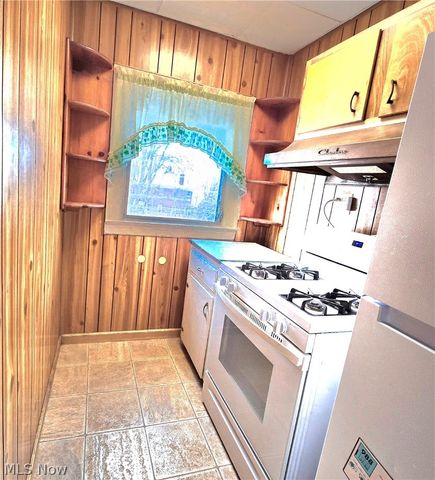 1120 Smithfield Street, Parkersburg, WV 26101