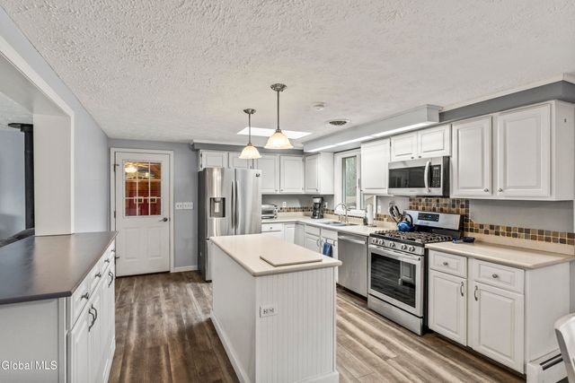 1128 Green Corners Road, Glenville, NY 12010