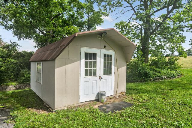 1127 Pine Crest Road, Lancaster, KY 40444