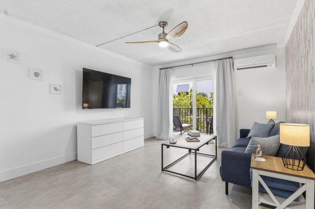 3000 Riomar Street 407, Fort Lauderdale, FL 33304