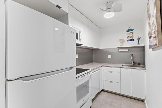 3000 Riomar Street 407, Fort Lauderdale, FL 33304