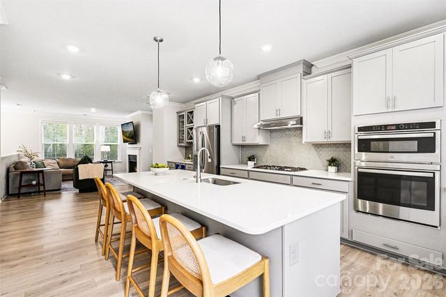 7017 Running Spring Drive, Charlotte, NC 28205