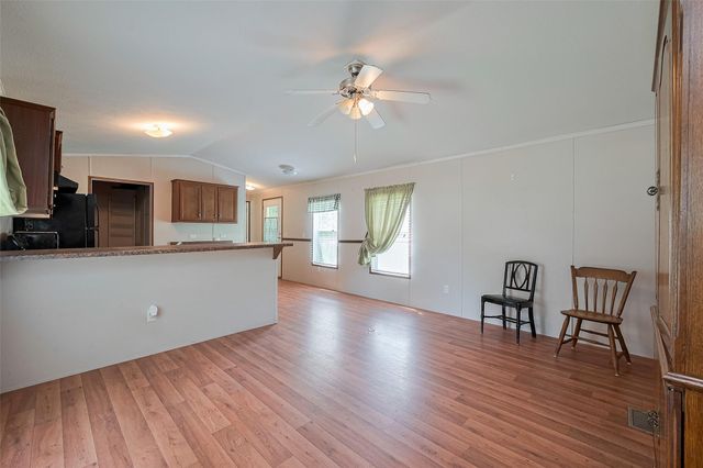 506 South Oakhurst Dr, Livingston, TX 77351
