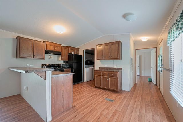 506 South Oakhurst Dr, Livingston, TX 77351