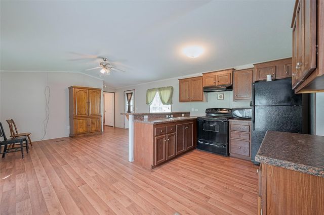 506 South Oakhurst Dr, Livingston, TX 77351