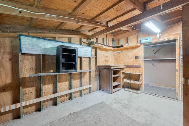 506 South Oakhurst Dr, Livingston, TX 77351
