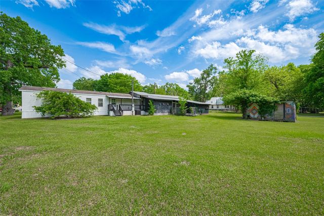 506 South Oakhurst Dr, Livingston, TX 77351