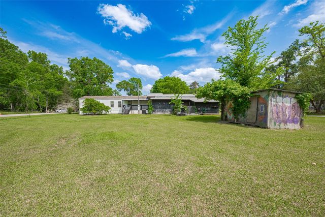 506 South Oakhurst Dr, Livingston, TX 77351