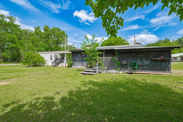 506 South Oakhurst Dr, Livingston, TX 77351