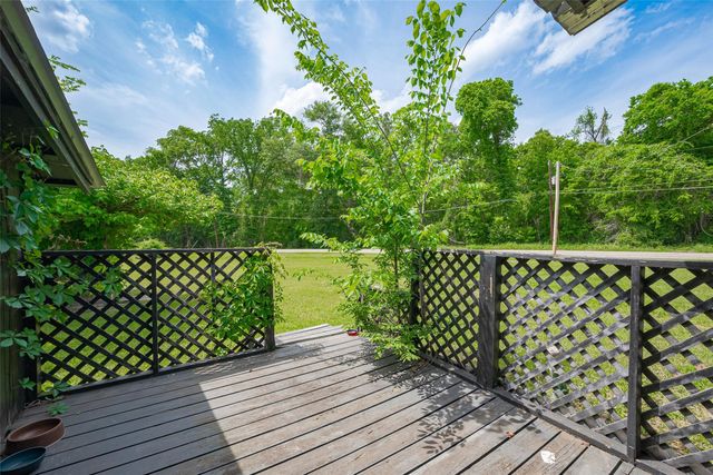 506 South Oakhurst Dr, Livingston, TX 77351