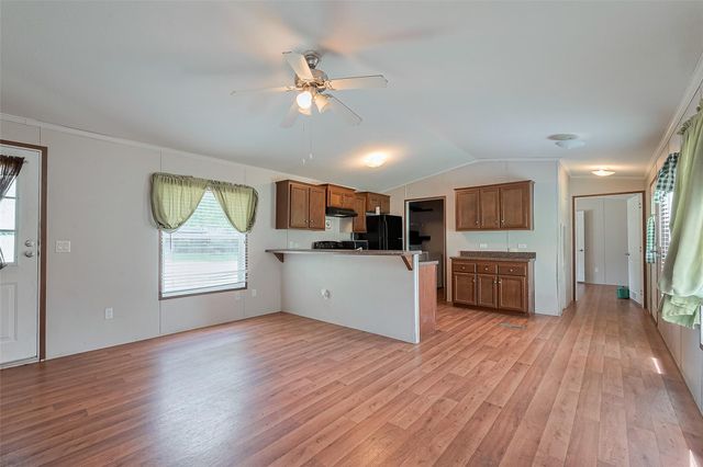 506 South Oakhurst Dr, Livingston, TX 77351