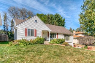 909 Christensen Avenue, West Saint Paul, MN 55118