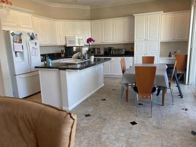 10992 Clovehurst Way, San Diego, CA 92130