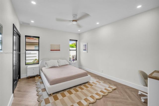 4430 Casper Ct, Hollywood, FL 33021