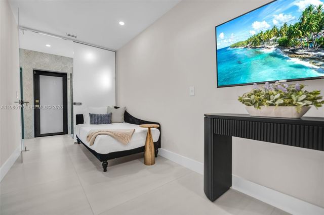 4430 Casper Ct, Hollywood, FL 33021