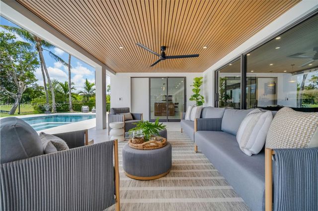 4430 Casper Ct, Hollywood, FL 33021