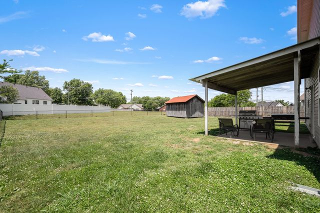 1010 Lowrey Pl, Spring Hill, TN 37174