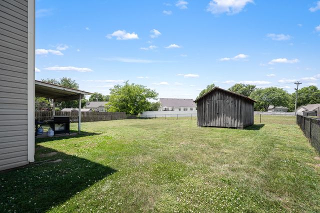 1010 Lowrey Pl, Spring Hill, TN 37174