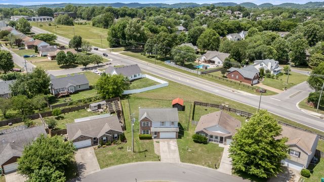 1010 Lowrey Pl, Spring Hill, TN 37174