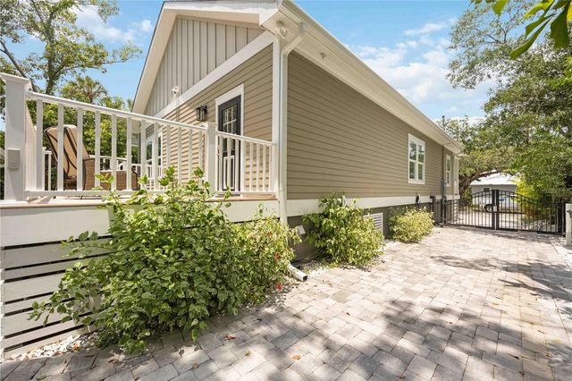 1623 8TH AVENUE W, Bradenton, FL 34205