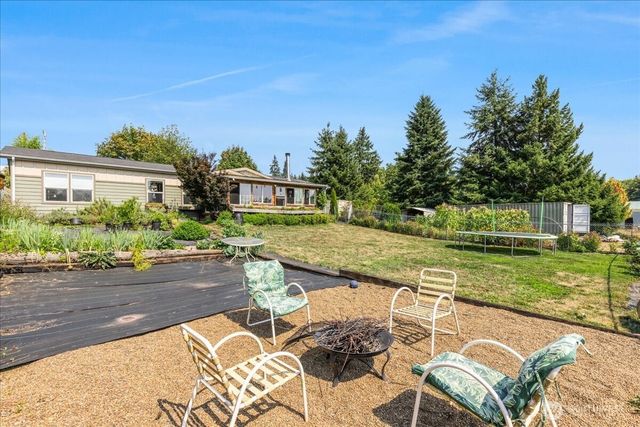 864 Spencer Road, Toledo, WA 98596