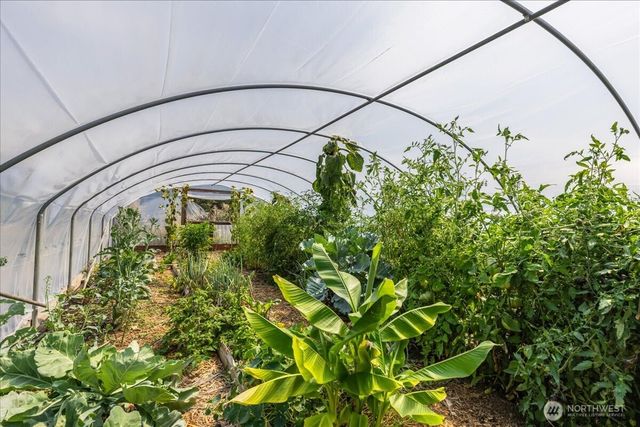 864 Spencer Road, Toledo, WA 98596