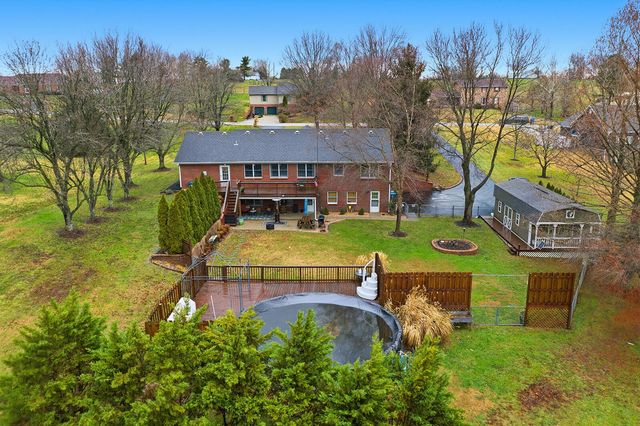 1052 Briarwood Way, Lawrenceburg, KY 40342