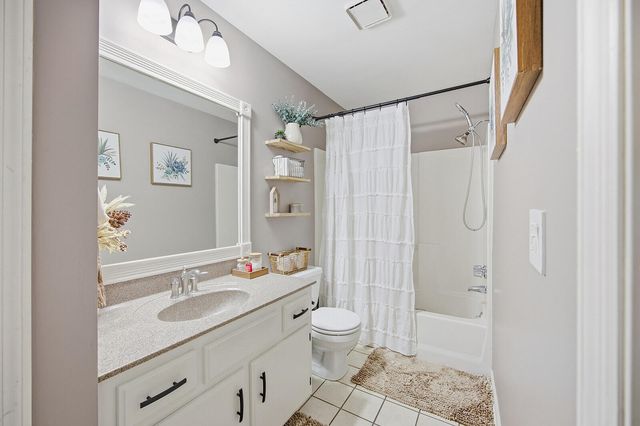 1052 Briarwood Way, Lawrenceburg, KY 40342