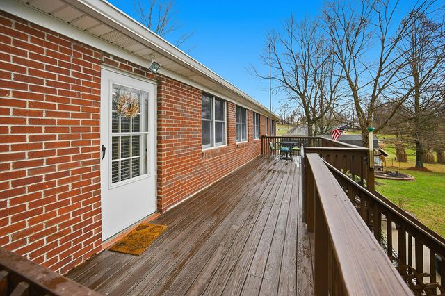 1052 Briarwood Way, Lawrenceburg, KY 40342