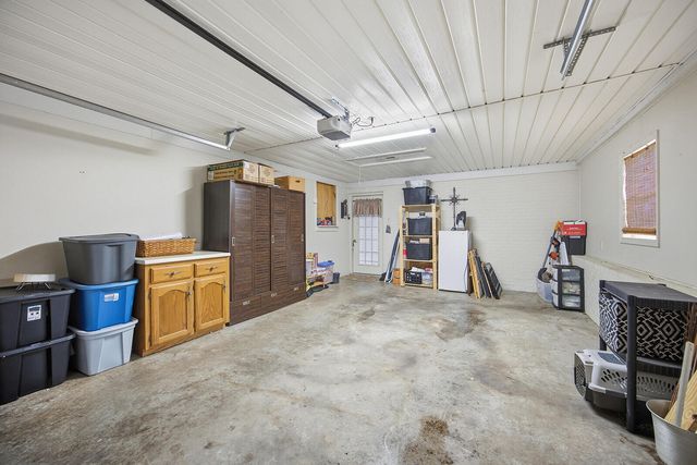 1052 Briarwood Way, Lawrenceburg, KY 40342