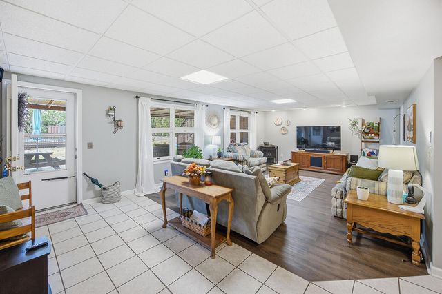 1052 Briarwood Way, Lawrenceburg, KY 40342