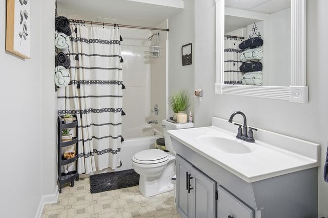 1052 Briarwood Way, Lawrenceburg, KY 40342