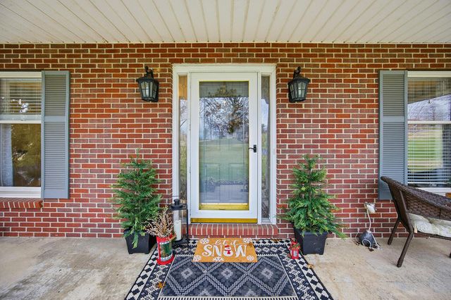 1052 Briarwood Way, Lawrenceburg, KY 40342