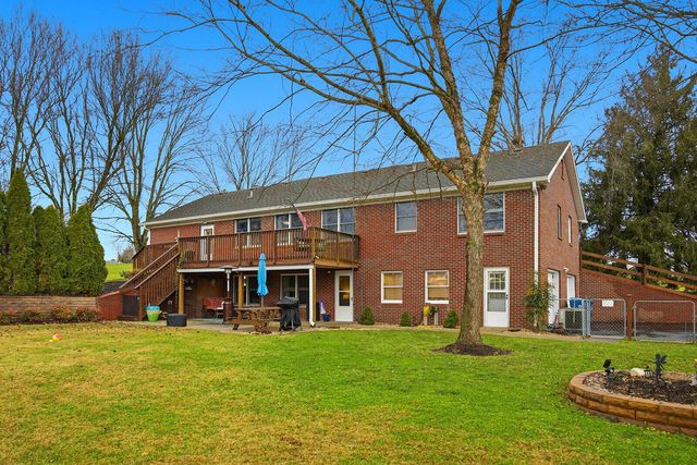 1052 Briarwood Way, Lawrenceburg, KY 40342