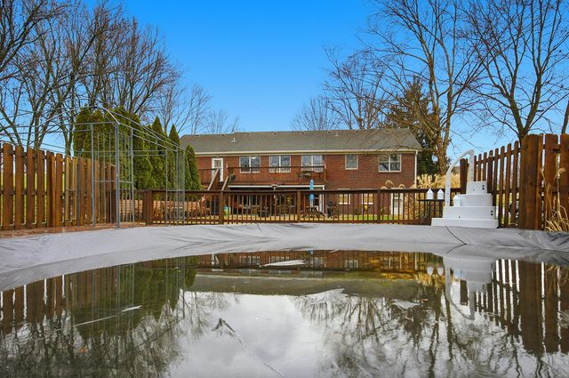 1052 Briarwood Way, Lawrenceburg, KY 40342