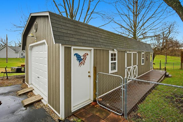 1052 Briarwood Way, Lawrenceburg, KY 40342