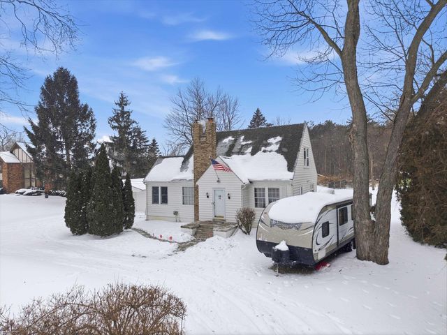 38181 Hayes Road, Sterling Heights, MI 48313